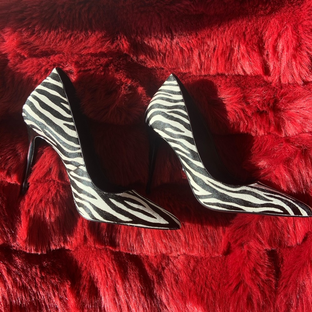 ZEBRA PRINT MICHAEL KORS LEATHER PUMPS 🦓